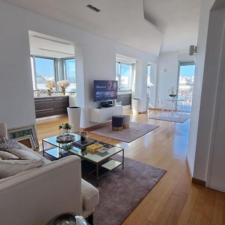 Attico Reale - In Centro, Tra Stazione E Bari Vecchia Apartment Bagian luar foto