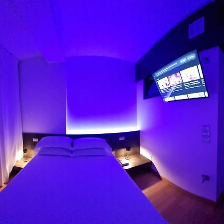 Attico Reale - In Centro, Tra Stazione E Bari Vecchia Apartment Bagian luar foto