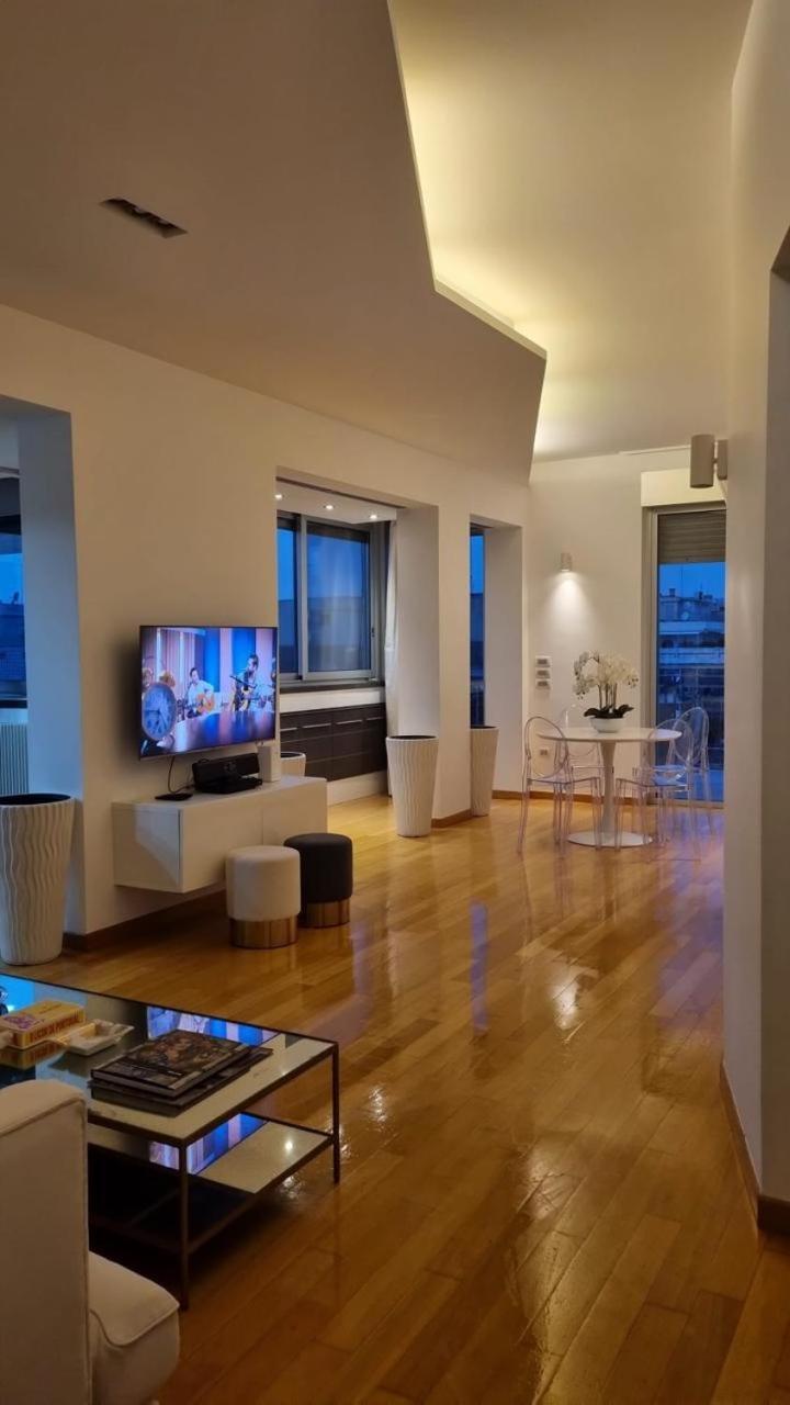 Attico Reale - In Centro, Tra Stazione E Bari Vecchia Apartment Bagian luar foto