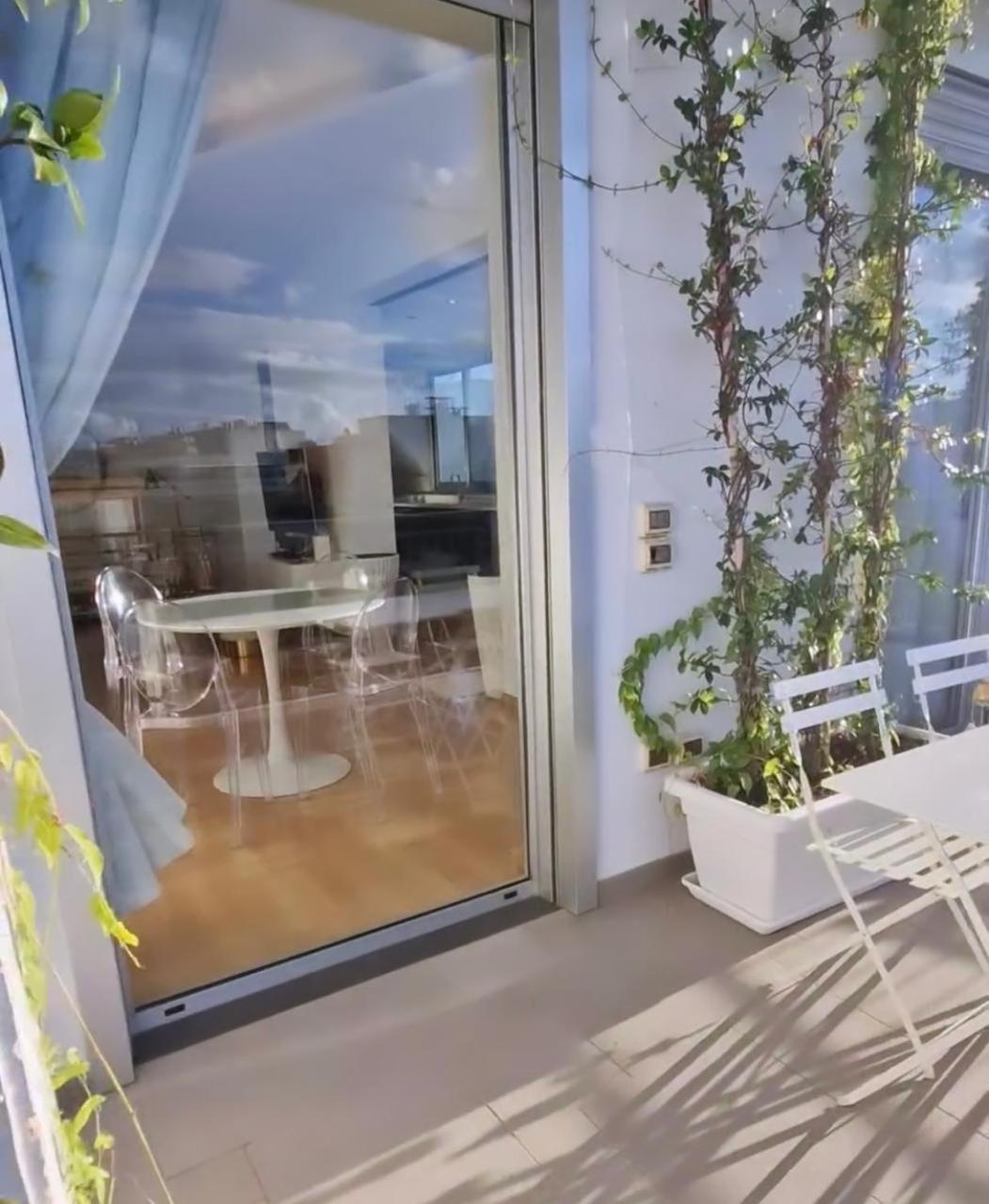 Attico Reale - In Centro, Tra Stazione E Bari Vecchia Apartment Bagian luar foto